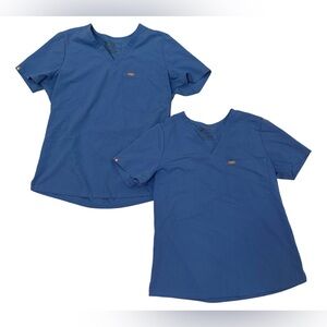 FIGS Technical‎ Collection Top  bundle of 2- Light Blue -M, Style FW1000